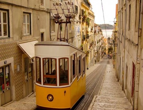 Centenas de Hotéis em Lisboa!